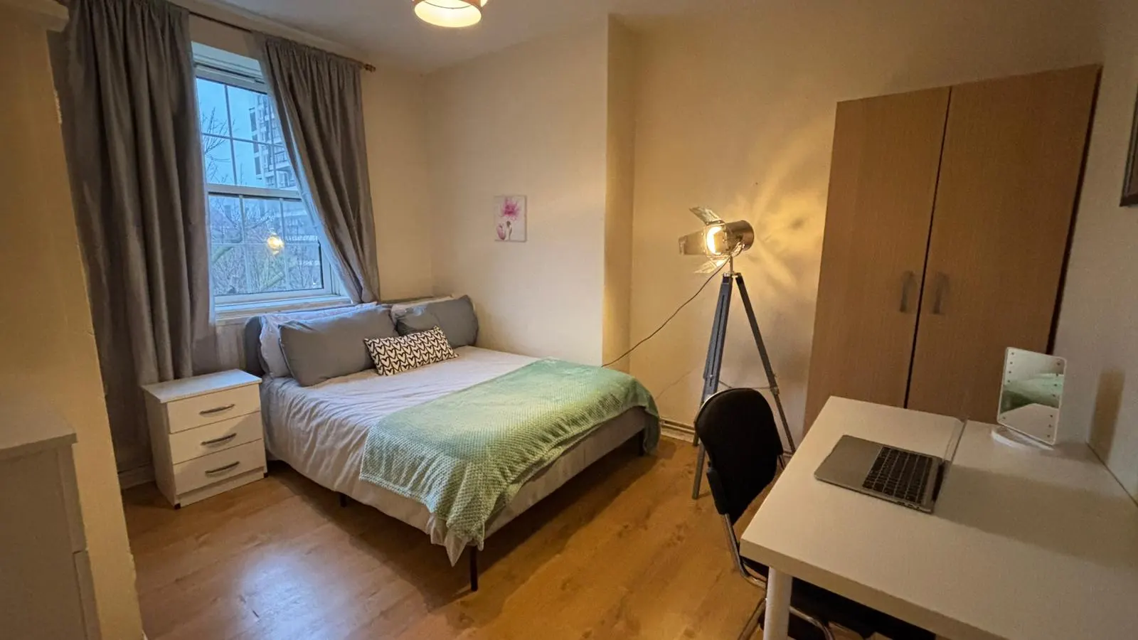 Double room near Oval 